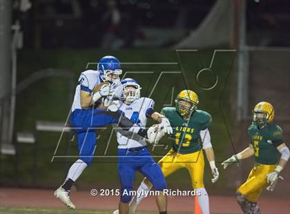 Thumbnail 3 in Sedro-Woolley vs. Lynden photogallery.