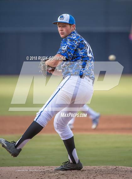 Thumbnail 3 in La Jolla Country Day vs. Francis Parker photogallery.
