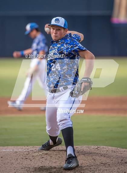 Thumbnail 2 in La Jolla Country Day vs. Francis Parker photogallery.
