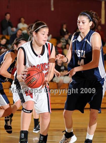 Thumbnail 1 in Vista del Lago vs. Bella Vista (I-80 Challenge) photogallery.