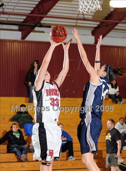 Thumbnail 2 in Vista del Lago vs. Bella Vista (I-80 Challenge) photogallery.
