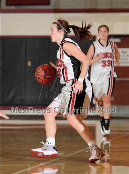 Thumbnail 1 in Vista del Lago vs. Bella Vista (I-80 Challenge) photogallery.