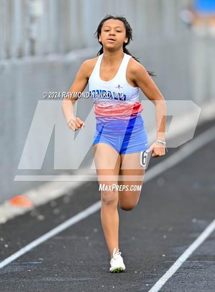 Thumbnail 1 in Roncalli Invite (100 Meter) photogallery.