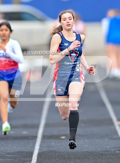 Thumbnail 1 in Roncalli Invite (100 Meter) photogallery.