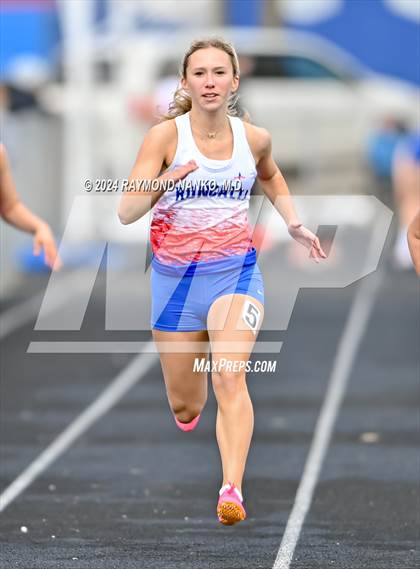 Thumbnail 3 in Roncalli Invite (100 Meter) photogallery.