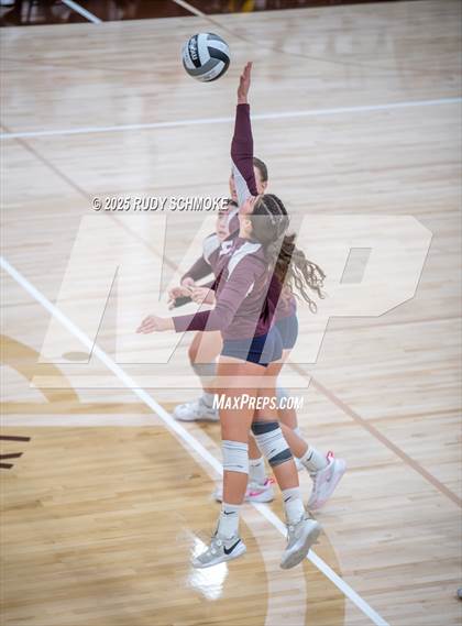 Thumbnail 1 in Scripps Ranch vs. Carlsbad (CIF SDS Division 1 Finals) photogallery.