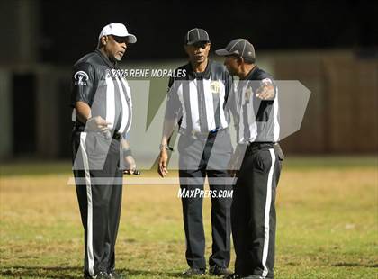 Thumbnail 2 in Taft vs Eagle Rock (CIF LACS D1 1st Rnd Playoff) photogallery.