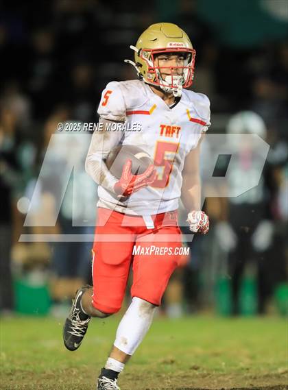 Thumbnail 1 in Taft vs Eagle Rock (CIF LACS D1 1st Rnd Playoff) photogallery.