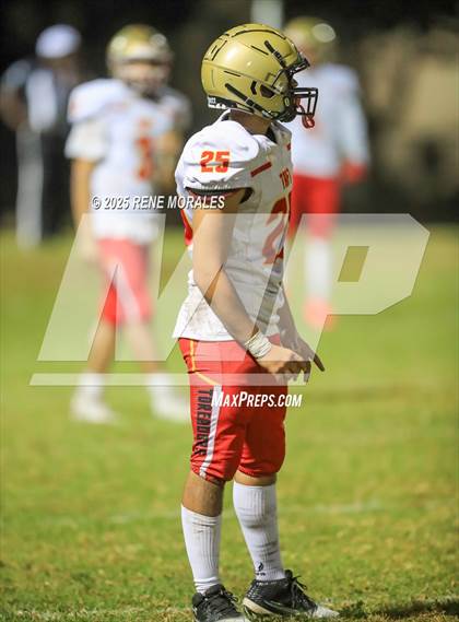 Thumbnail 1 in Taft vs Eagle Rock (CIF LACS D1 1st Rnd Playoff) photogallery.