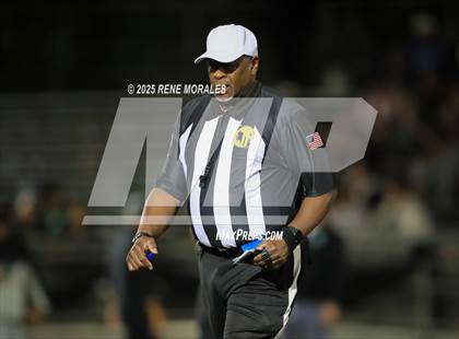 Thumbnail 2 in Taft vs Eagle Rock (CIF LACS D1 1st Rnd Playoff) photogallery.