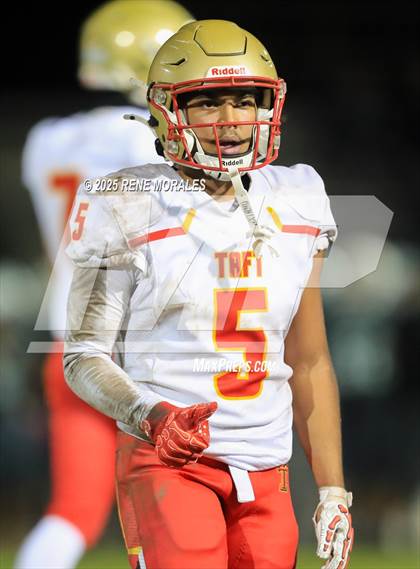 Thumbnail 1 in Taft vs Eagle Rock (CIF LACS D1 1st Rnd Playoff) photogallery.