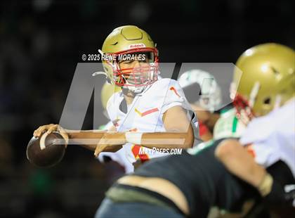 Thumbnail 1 in Taft vs Eagle Rock (CIF LACS D1 1st Rnd Playoff) photogallery.