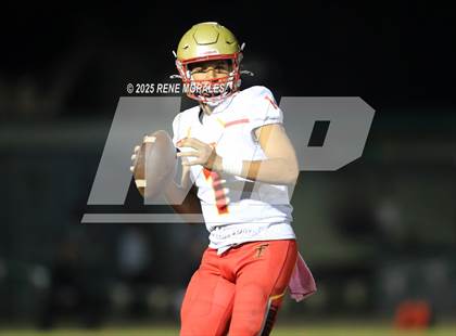 Thumbnail 2 in Taft vs Eagle Rock (CIF LACS D1 1st Rnd Playoff) photogallery.