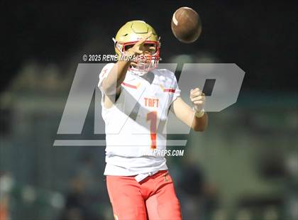 Thumbnail 2 in Taft vs Eagle Rock (CIF LACS D1 1st Rnd Playoff) photogallery.