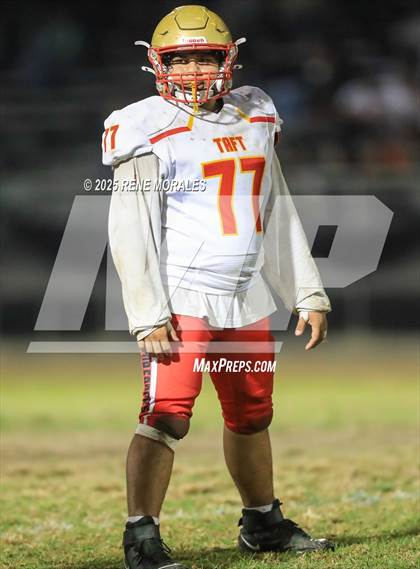 Thumbnail 2 in Taft vs Eagle Rock (CIF LACS D1 1st Rnd Playoff) photogallery.