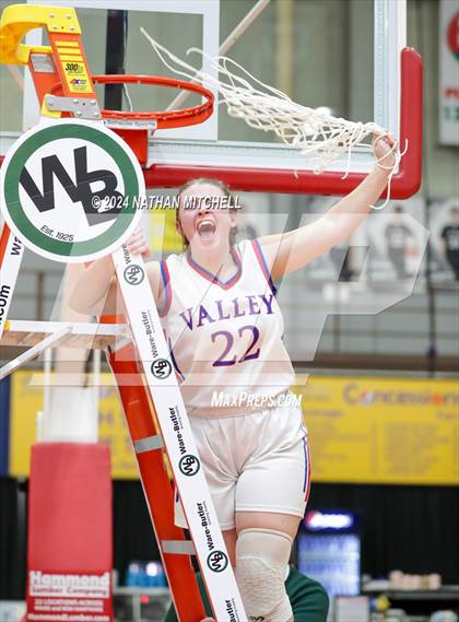 Thumbnail 2 in Waynflete vs. Valley (MPA Class D Regional Final) photogallery.