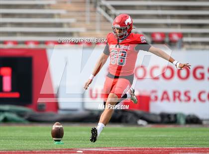 Thumbnail 1 in Cypress Falls vs. North Shore (UIL 6A D1 Football Regional) photogallery.