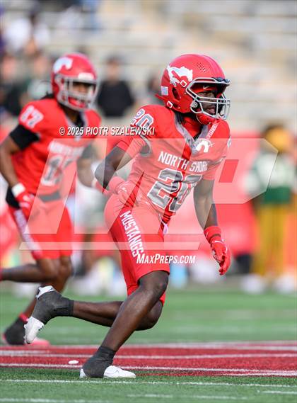 Thumbnail 3 in Cypress Falls vs. North Shore (UIL 6A D1 Football Regional) photogallery.