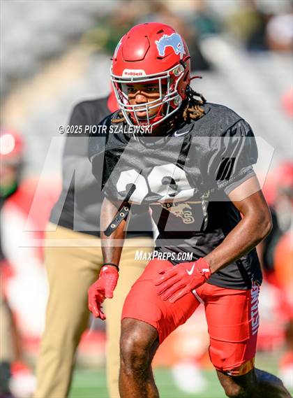 Thumbnail 1 in Cypress Falls vs. North Shore (UIL 6A D1 Football Regional) photogallery.