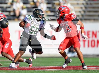 Thumbnail 1 in Cypress Falls vs. North Shore (UIL 6A D1 Football Regional) photogallery.