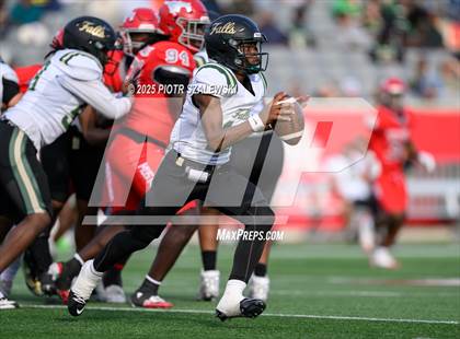 Thumbnail 2 in Cypress Falls vs. North Shore (UIL 6A D1 Football Regional) photogallery.