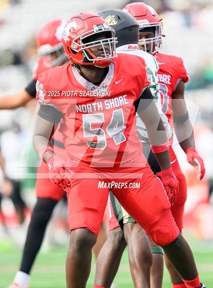 Thumbnail 3 in Cypress Falls vs. North Shore (UIL 6A D1 Football Regional) photogallery.