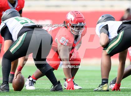 Thumbnail 1 in Cypress Falls vs. North Shore (UIL 6A D1 Football Regional) photogallery.