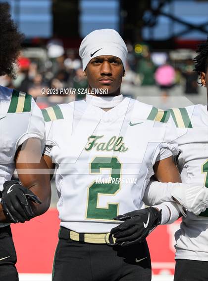 Thumbnail 1 in Cypress Falls vs. North Shore (UIL 6A D1 Football Regional) photogallery.