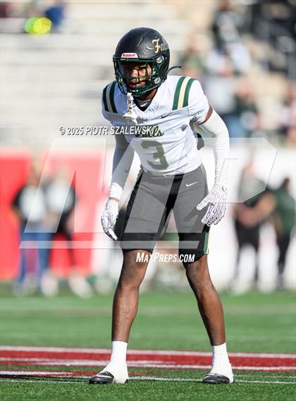 Thumbnail 3 in Cypress Falls vs. North Shore (UIL 6A D1 Football Regional) photogallery.