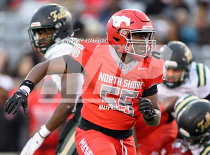 Thumbnail 2 in Cypress Falls vs. North Shore (UIL 6A D1 Football Regional) photogallery.