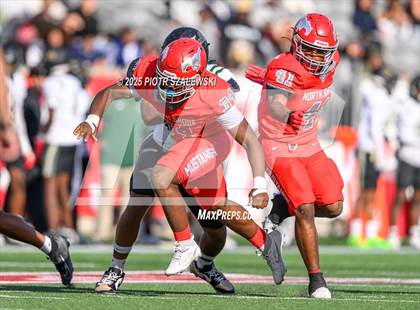 Thumbnail 1 in Cypress Falls vs. North Shore (UIL 6A D1 Football Regional) photogallery.