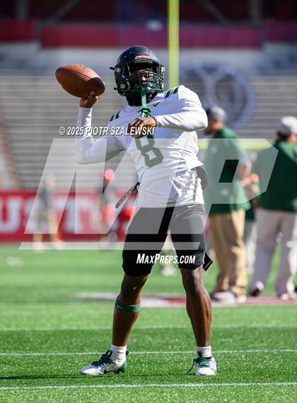 Thumbnail 2 in Cypress Falls vs. North Shore (UIL 6A D1 Football Regional) photogallery.