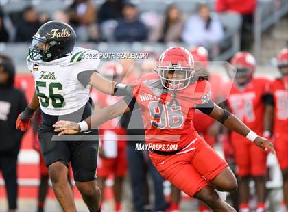 Thumbnail 1 in Cypress Falls vs. North Shore (UIL 6A D1 Football Regional) photogallery.
