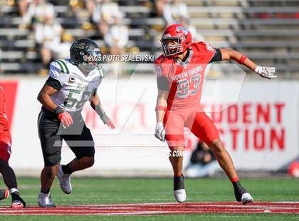 Thumbnail 2 in Cypress Falls vs. North Shore (UIL 6A D1 Football Regional) photogallery.