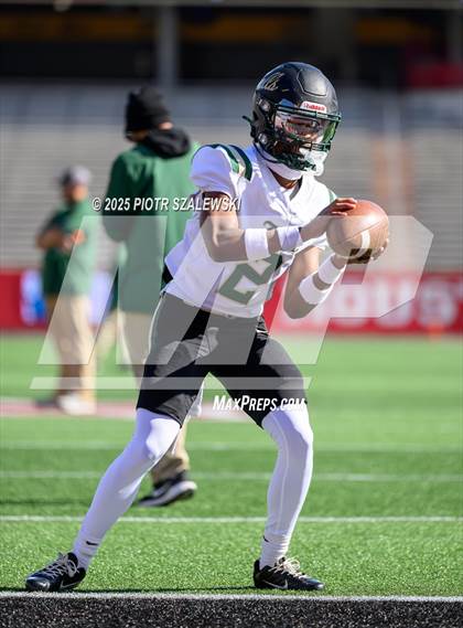 Thumbnail 1 in Cypress Falls vs. North Shore (UIL 6A D1 Football Regional) photogallery.