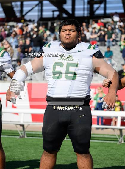 Thumbnail 3 in Cypress Falls vs. North Shore (UIL 6A D1 Football Regional) photogallery.