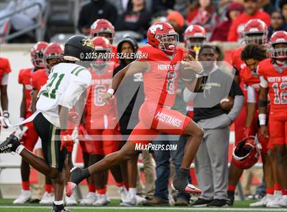 Thumbnail 1 in Cypress Falls vs. North Shore (UIL 6A D1 Football Regional) photogallery.