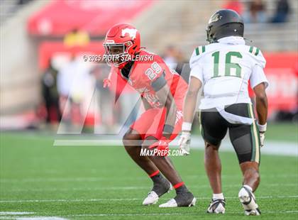 Thumbnail 1 in Cypress Falls vs. North Shore (UIL 6A D1 Football Regional) photogallery.