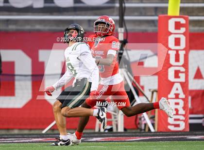 Thumbnail 2 in Cypress Falls vs. North Shore (UIL 6A D1 Football Regional) photogallery.