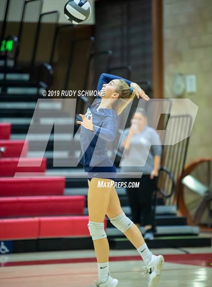 Thumbnail 3 in San Marcos vs. Santa Fe Christian (CIF SDS D1 Finals) photogallery.