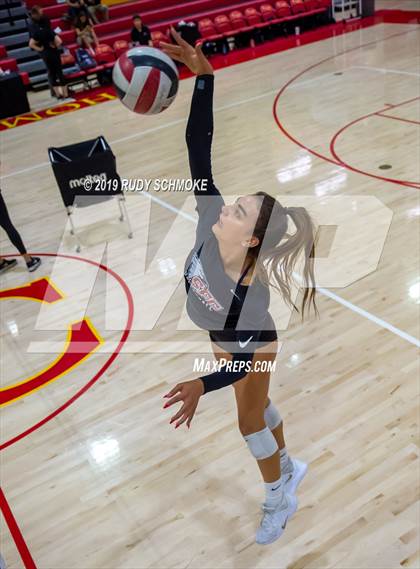 Thumbnail 2 in San Marcos vs. Santa Fe Christian (CIF SDS D1 Finals) photogallery.