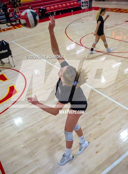Thumbnail 1 in San Marcos vs. Santa Fe Christian (CIF SDS D1 Finals) photogallery.