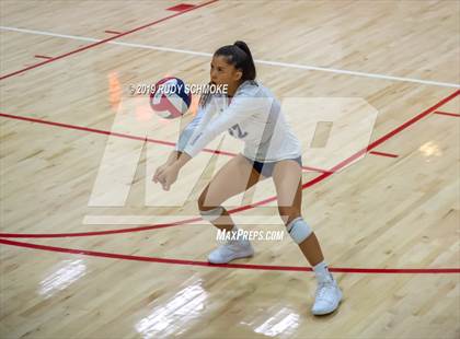 Thumbnail 2 in San Marcos vs. Santa Fe Christian (CIF SDS D1 Finals) photogallery.
