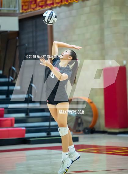 Thumbnail 2 in San Marcos vs. Santa Fe Christian (CIF SDS D1 Finals) photogallery.