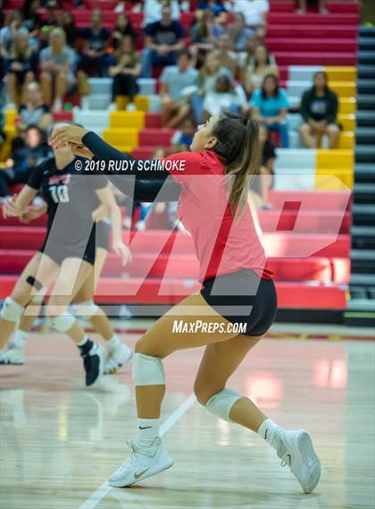 Thumbnail 1 in San Marcos vs. Santa Fe Christian (CIF SDS D1 Finals) photogallery.