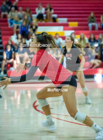 Thumbnail 3 in San Marcos vs. Santa Fe Christian (CIF SDS D1 Finals) photogallery.
