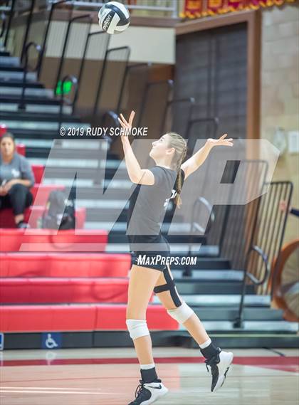 Thumbnail 2 in San Marcos vs. Santa Fe Christian (CIF SDS D1 Finals) photogallery.