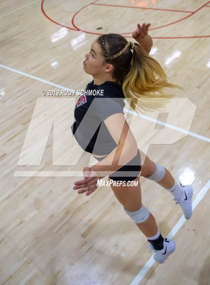 Thumbnail 1 in San Marcos vs. Santa Fe Christian (CIF SDS D1 Finals) photogallery.