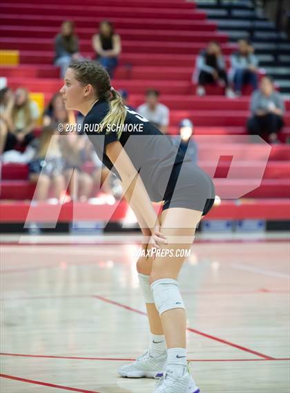 Thumbnail 1 in San Marcos vs. Santa Fe Christian (CIF SDS D1 Finals) photogallery.