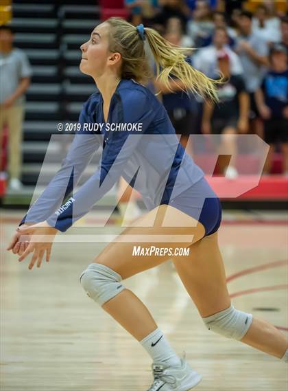 Thumbnail 1 in San Marcos vs. Santa Fe Christian (CIF SDS D1 Finals) photogallery.